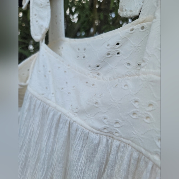 NWT EGGSHELL EYELET FAUX SHOULDER TIES GAUZE BODY COVER UP SUN DRESS SIZE 4 TO 6 - Picture 5 of 9